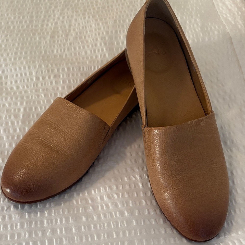 Dansko Women's Tan Loafers